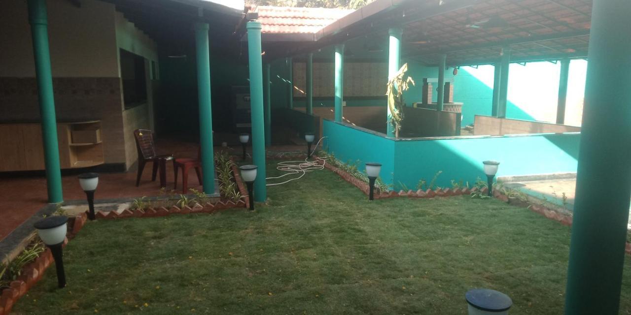 M G Residency Chikmagalūr Exterior foto
